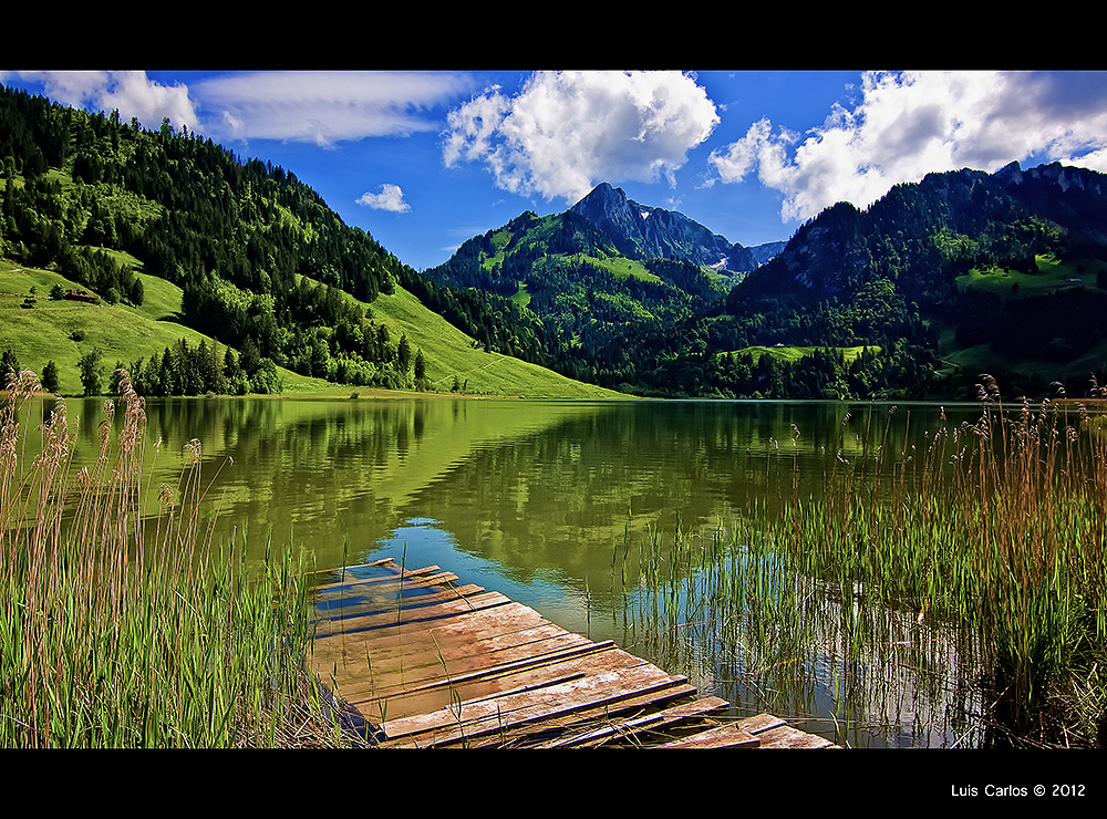 Embarcadero en el Lago Negro, en Friburgo, Suiza
