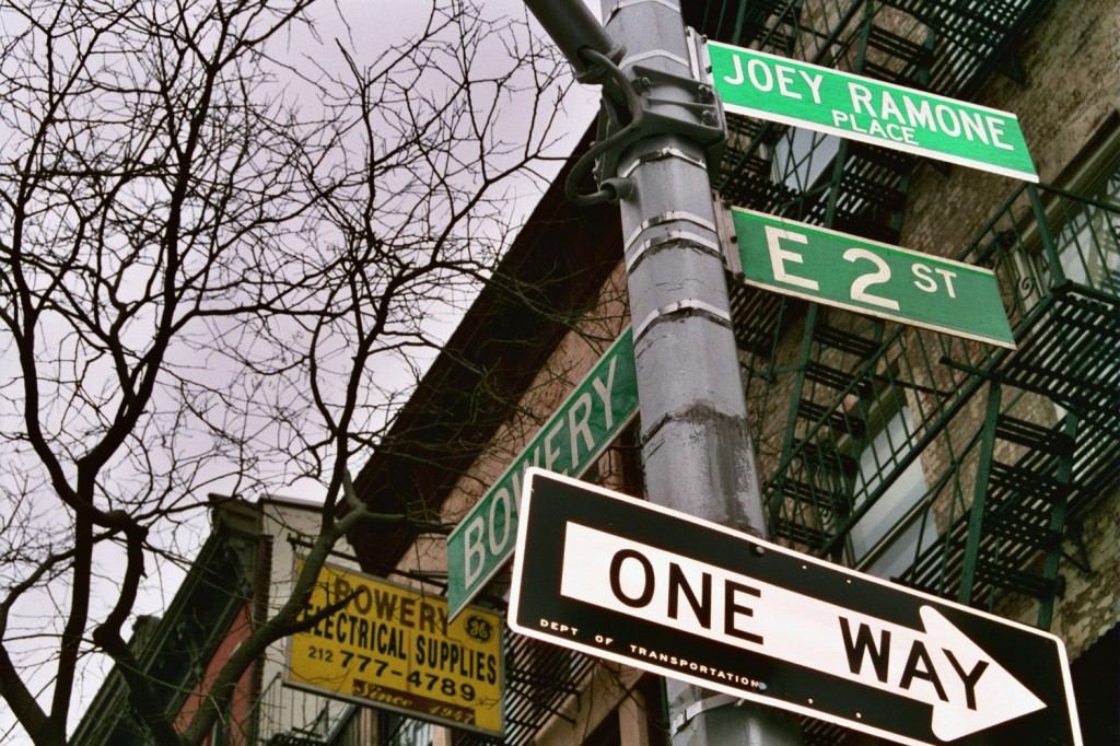 joey Ramone place, plaza joey ramone, ruta punk por nueva york
