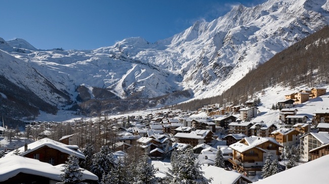 Turismo familiar en los alpes suizos, saas fee
