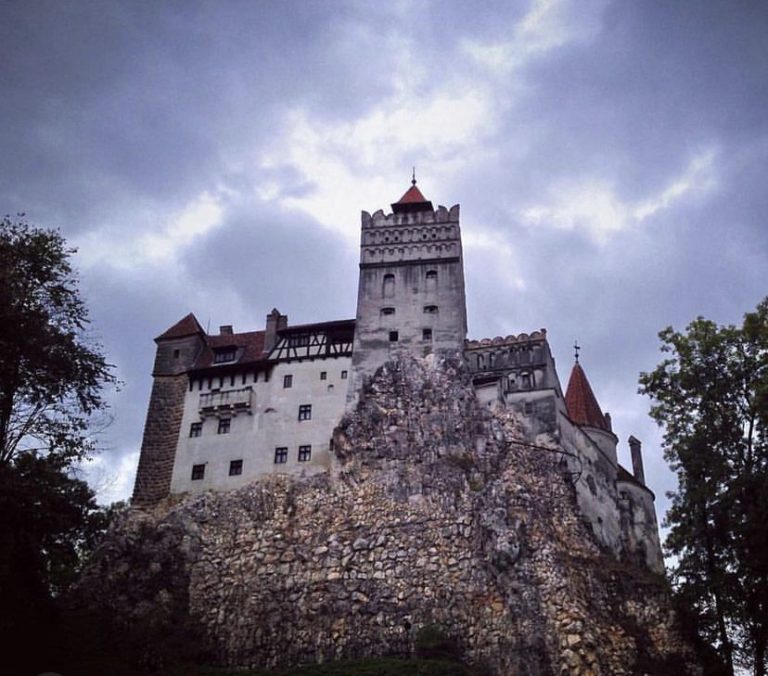 Rutas vampíricas, un viaje por territorios de vampiros Rutas vampíricas, un viaje por territorios de vampiros
